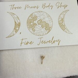 Junipurr Love Tap Threadless End Yellow Gold